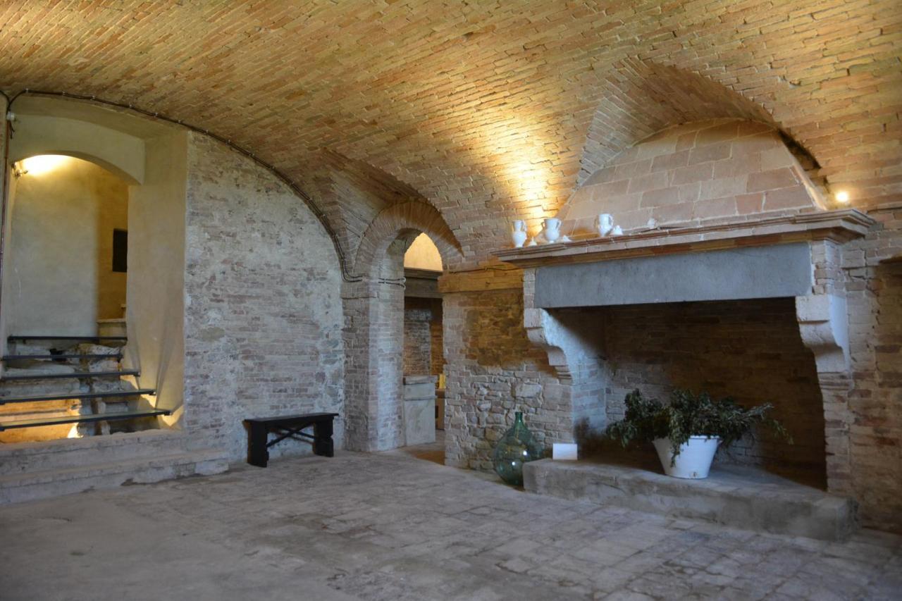 Castello Di Ramazzano - Tenute Aliani Perúgia Exterior foto