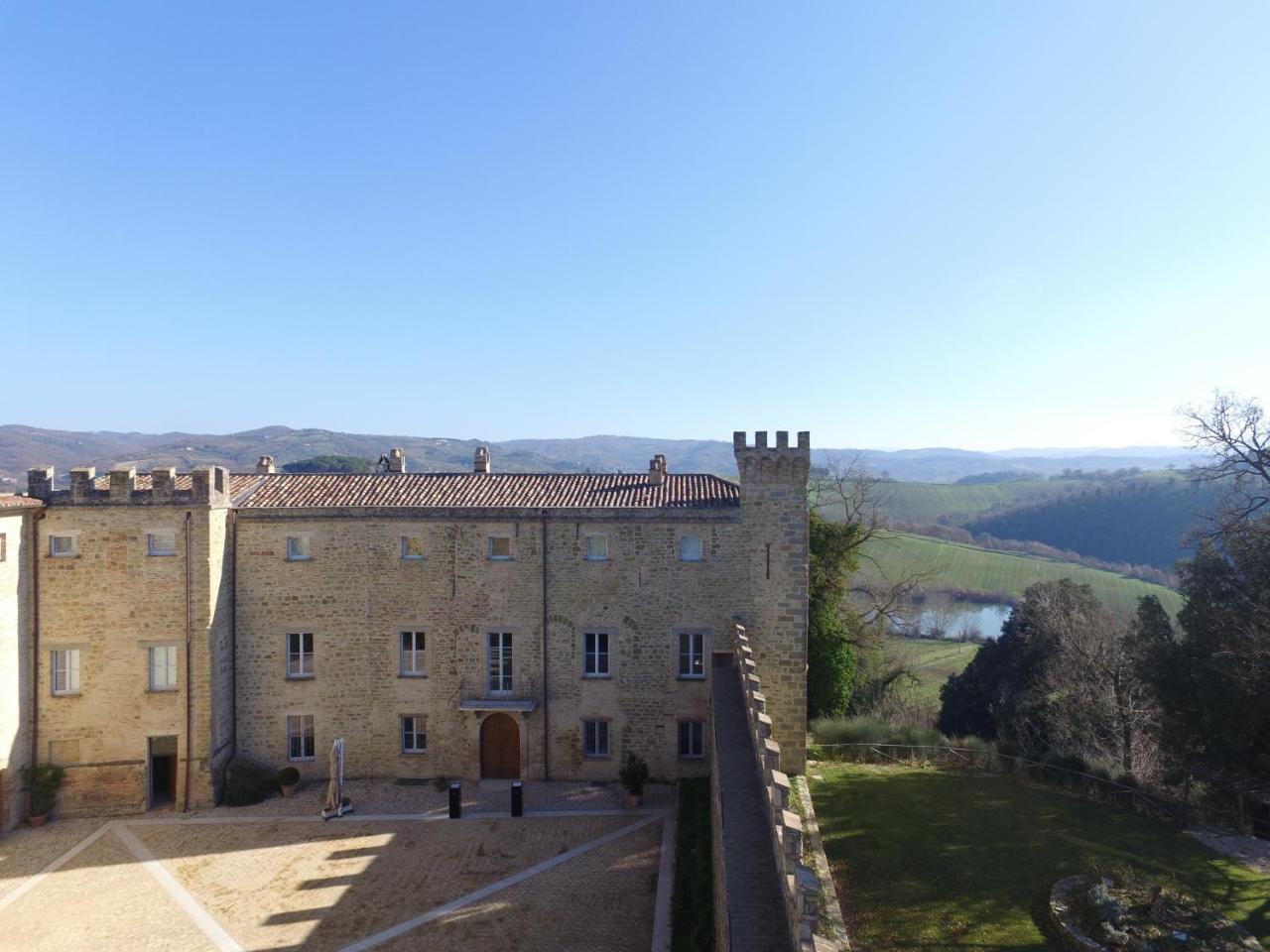Castello Di Ramazzano - Tenute Aliani Perúgia Exterior foto